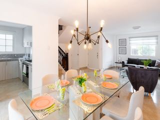 Foto 8 de Venta de Casa en Urb. Casa Laguna, cerca del Riocentro El Dorado, Vía a Samborondon.