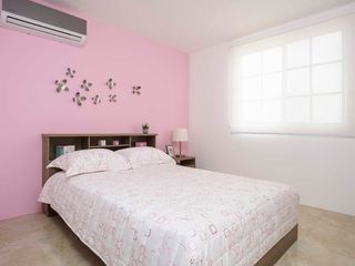 Foto 18 de Venta de Casa en Urb. Casa Laguna, cerca del Riocentro El Dorado, Vía a Samborondon.