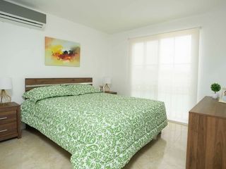 Foto 17 de Venta de Casa en Urb. Casa Laguna, cerca del Riocentro El Dorado, Vía a Samborondon.