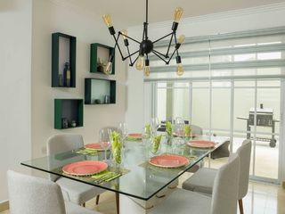 Foto 7 de Venta de Casa en Urb. Casa Laguna, cerca del Riocentro El Dorado, Vía a Samborondon.