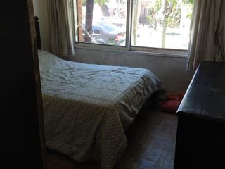 Casa venta 4 dormitorios 2 baños 1 cochera patio 150 mts 2 - Tolosa