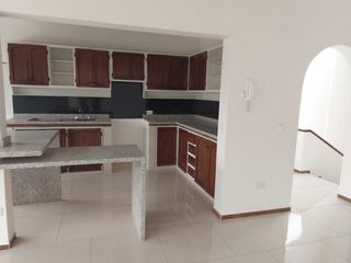Renta Casa Ponceano Bajo