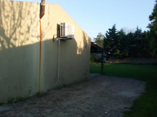 Casa Quinta vacacional 4 amb con gran parque y cochera NUEVO PRECIO, ubicada en Yapeyu 2100 , Longchamps