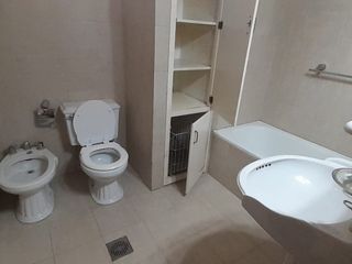 Foto 19 de VENDO CASA CON COMPLEJO DE COCHERAS BARRIO MERCANTIL