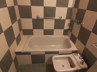 Foto 17 de VENDO CASA CON COMPLEJO DE COCHERAS BARRIO MERCANTIL
