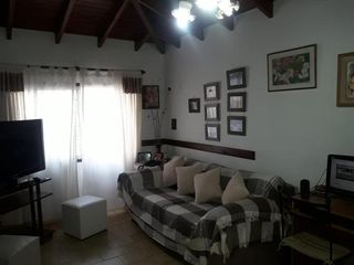 Foto 5 de CASA PH 3 AMBIENTES - QUILMES OESTE
