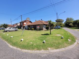 Foto 1 de CASA EN PARQUE LURO 3 AMBIENTES CON DEPENDENCIA y 2 BAÑOS