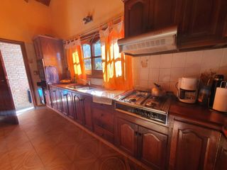 VENTA CASA 3 DORMITORIOS EN LA CUMBRE CON PILETA