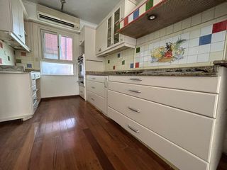 Departamento 4 ambientes, a una cuadra de libertador.