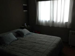 Casa en venta - 2 dormitorios 1 baño - 300mts2 - Abasto, La Plata