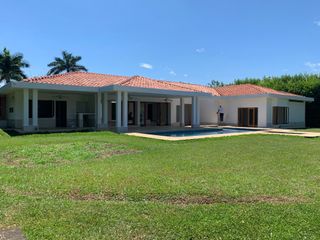 Foto 1 de casa en arriendo/venta en pance. Cod A107779