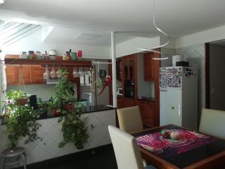 Casa de 6 ambientes con Jardin y Pileta en Venta - Cochera - Belgrano