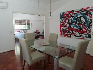 Casa de 6 ambientes con Jardin y Pileta en Venta - Cochera - Belgrano