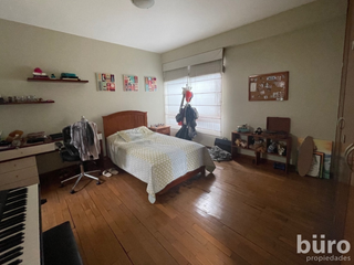 Foto 13 de ACOGEDORA CASA CON JARDIN Y 3/4 DORM EN VENTA EN SURCO