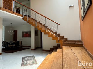 Foto 8 de ACOGEDORA CASA CON JARDIN Y 3/4 DORM EN VENTA EN SURCO