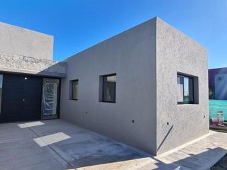 Foto 2 de Casa a la laguna en Canton - Islas
