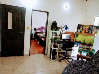 Casa con Departamento en venta en Barrio Luna