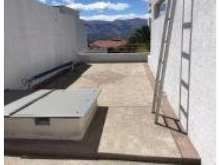 Casa de arriendo, sector Cumbayá, Urb. Vista Grande, 4 dormitorios