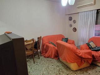 Departamento en venta - 2 dormitorios 1 baño - 45mts2 - Flores