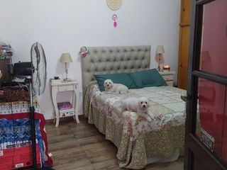 Foto 13 de Casa para 2 Familias en venta en Quilmes Oeste