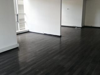 Foto 4 de oficina en arriendo/venta en torre rem. Cod V4088