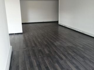 Foto 3 de oficina en arriendo/venta en torre rem. Cod V4088