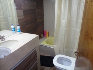 Foto 3 de VENTA PH 4 AMBIENTES H.YRIGOYEN 1600  RECICLADO A NUEVO!!
