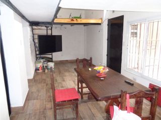 Foto 8 de VENTA PH 4 AMBIENTES H.YRIGOYEN 1600  RECICLADO A NUEVO!!