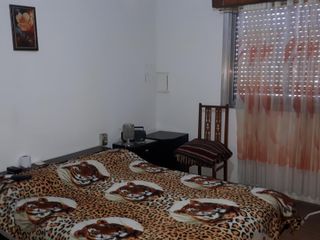 Foto 2 de Barbaro Vende casa en San Martin