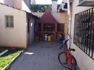 Foto 5 de Barbaro Vende casa en San Martin