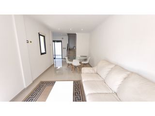 Foto 4 de Dúplex de 3 ambientes, entrada de auto, parrilla. Barrio Chauvin.