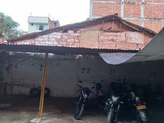Foto 12 de Te vendo parqueadero en terreno plano para que hagas un centro comercial de calle a calle o lo dejas como parqueadero, bien barato en Barbosa.