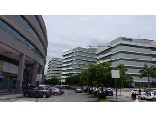 Parque Empresarial Colon se alquila oficina de 1000 m2