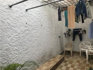 Casa Lote en Venta, América en la Comuna 12 de Medellín