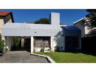 Foto 1 de Hermosa Casa estilo Americana  - Country Maschwitz Club de Campo