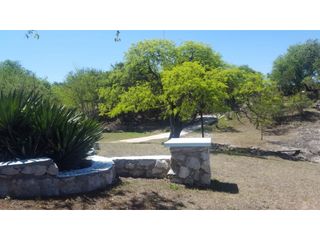 VENTA DE VIVIENDA EN FALDA DEL CARMEN - VIV0260