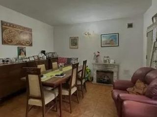 Casa en venta - 2 Dormitorios 1 Baño - Cocheras - 300Mts2 - Villa Udaondo