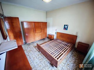 Casa en venta - 3 dormitorios 1 baño - cochera - 145 mts2 - Manuel B Gonnet
