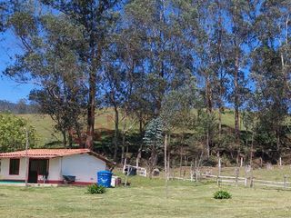 En San Francisco Cundinamarca, Finca de 11 fanegadas con amplios potreros para ganadería.