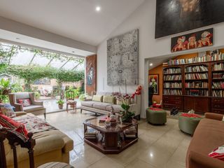 Foto 1 de casa en venta en niza. Cod V6213