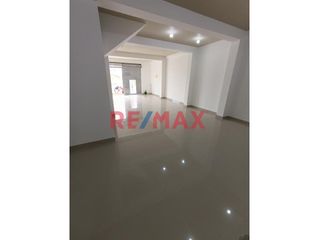 Foto 3 de Departamento En Venta Urbanización Las Palmeras Segundo Piso