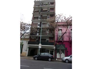 Foto 1 de ALQUILER 1 AMBIENTE CON BALCON AL FRENTE . AVELLANEDA  AL 100