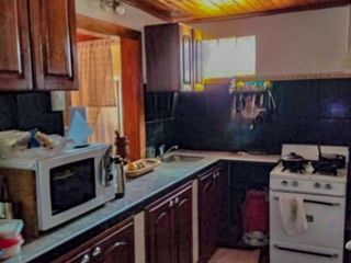 Foto 9 de GUIDEK - STASIUK PROPIEDADES VENDE EXCELENTE PROPIEDAD SOBRE CALLE UCRANIA