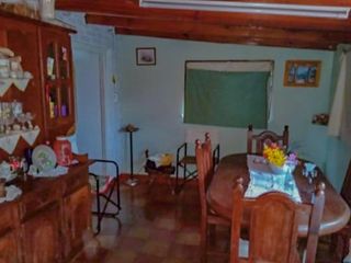 Foto 5 de GUIDEK - STASIUK PROPIEDADES VENDE EXCELENTE PROPIEDAD SOBRE CALLE UCRANIA