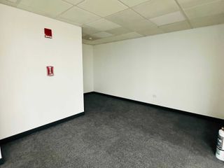 Foto 19 de oficina en arriendo/venta en chico reservado. Cod V212