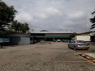 Foto 5 de Juan tanca marengo se alquila bodegas con oficinas