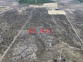 Foto 6 de ¡GRAN OPORTUNIDAD DE INVERSIÓN! ☀️

SE vende terreno amplio de 5 hectáreas (250 m de frente x 200 de fondo), ubicado a solo 200 metros de la Av pana