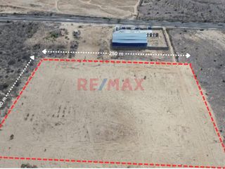 Foto 2 de ¡GRAN OPORTUNIDAD DE INVERSIÓN! ☀️

SE vende terreno amplio de 5 hectáreas (250 m de frente x 200 de fondo), ubicado a solo 200 metros de la Av pana