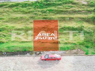 Terreno en venta con planos aprobados para casa dentro de urbanización, Conocoto