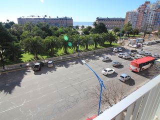 Foto 10 de Departamento · 3 Ambientes c/ dep · vista a Plaza Colon y el mar